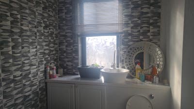 Double Room in Nice House Main Photo