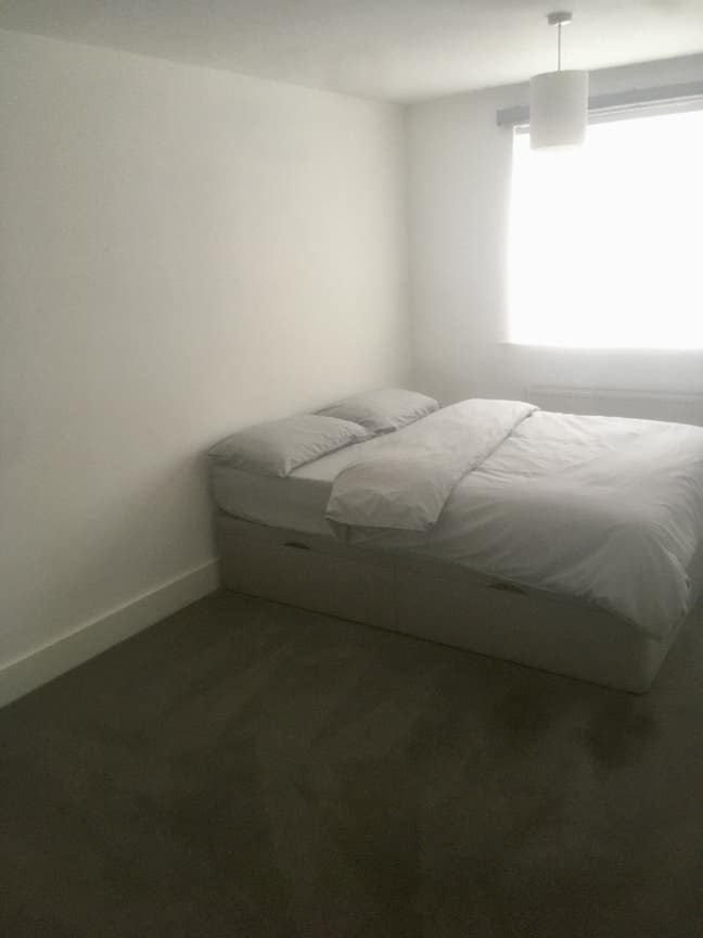 Spacious room in Stanmore, move in now Main Photo