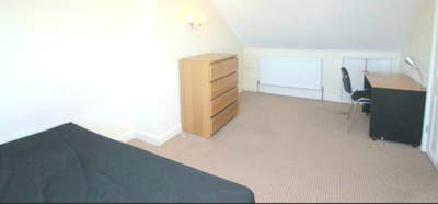 Double bedroom for an individual!!! Main Photo