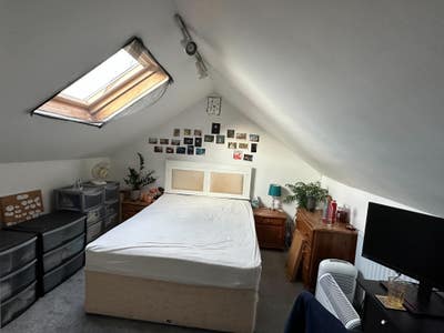 Lovely double room in Hammersmith W6  Main Photo