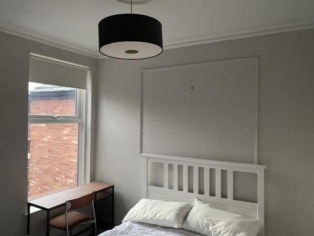 En suite double bed in Chorlton (part /full time) Main Photo