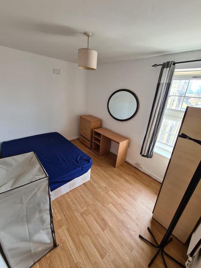 Top Location-Central Line-Brick Lane-Bethnal Main Photo