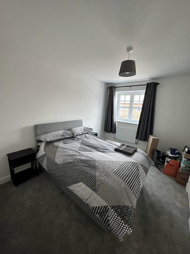 Double room in new build Main Photo