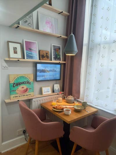 Furnished  equipped Room for short or long lets Main Photo