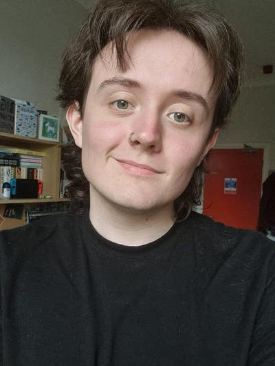 25 year old professional looking for house share Main Photo
