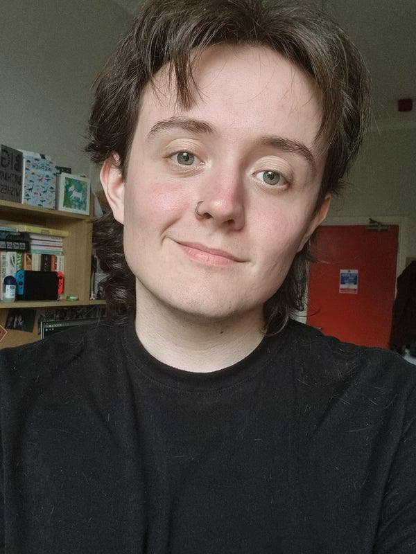 25 year old professional looking for house share Main Photo