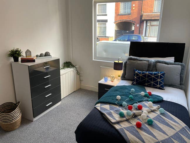 "Groundfloor Single Room in Nuneaton Town Centre!" Main Photo