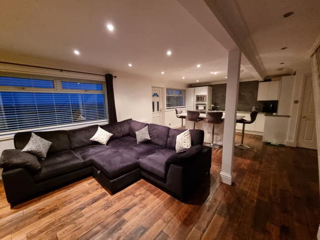 Room for Rent in House Main Photo