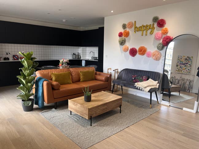 New Build with Canary Wharf & City Views Main Photo