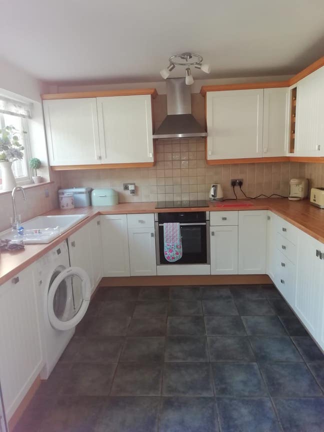 Double Room (with /without ensuite) Main Photo