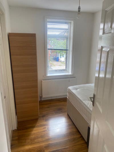 Single room 600&pound;/month. Main Photo