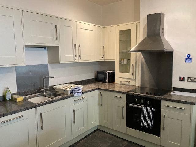 📌💡Bedroom with Own Shower Available Now!!!🌞20Ps Main Photo