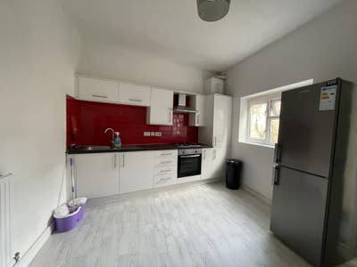 ** 4 Double Bedroom Property ** Two Bathrooms ** Main Photo