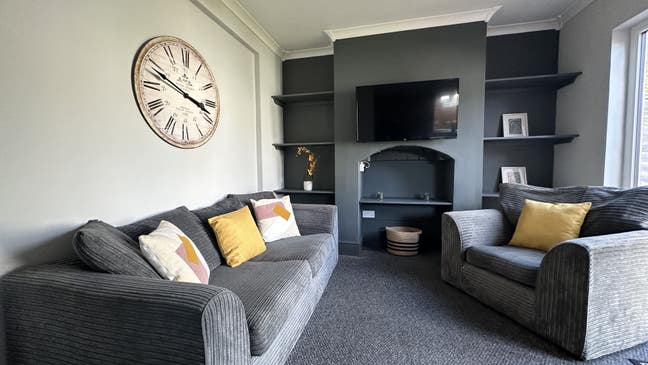 Now Available-Room in This High Spec House!!! Main Photo