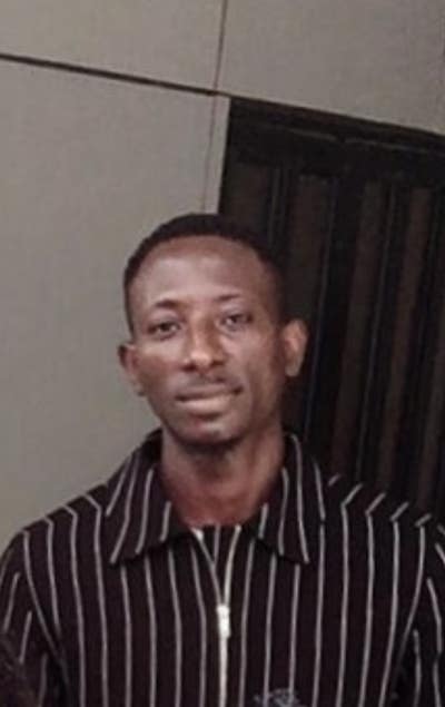 I am a professional male aged 32. I am lookin... Main Photo