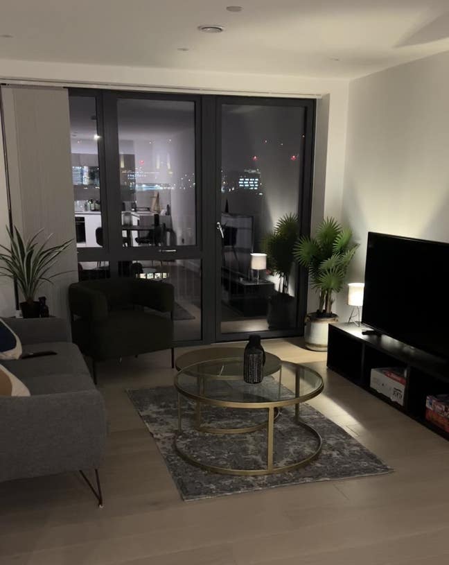 A large double room available in Clapham North Main Photo