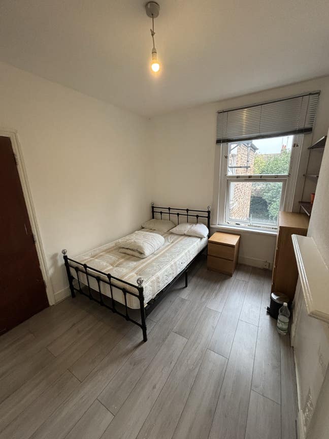 Double room for single occupant in Manor House Main Photo