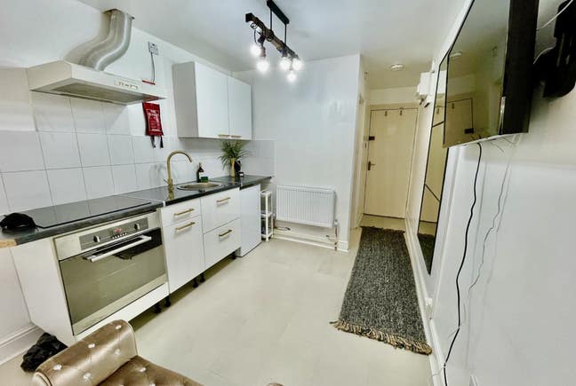 Studio in Kember Street, Islington, London, N1 Main Photo