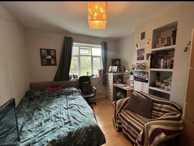 Double Room in Putney Main Photo