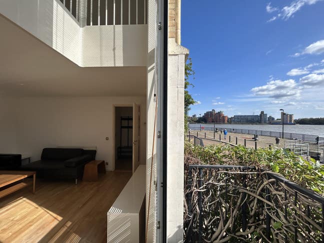 Stunning Riverside 2 Bed 2 Bath - Double Lounge Main Photo