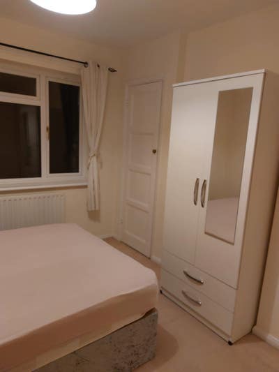 Large Double Room for Rent Main Photo