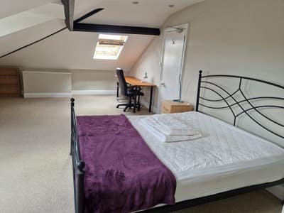 Very Large Attic Room (7.2x4.4m) Fantastic views Main Photo
