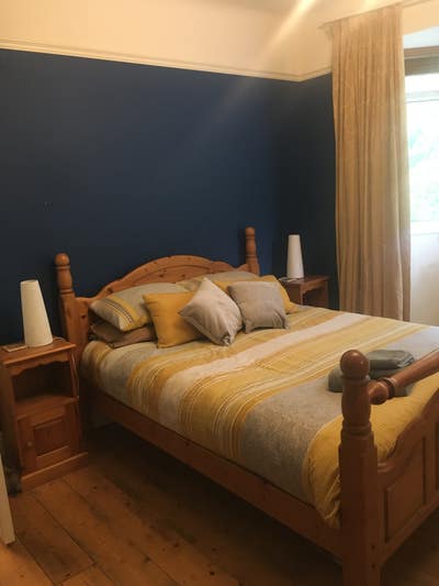 Large double room near beach and station Main Photo