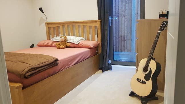 Spacious double bed room in South Croydon Main Photo