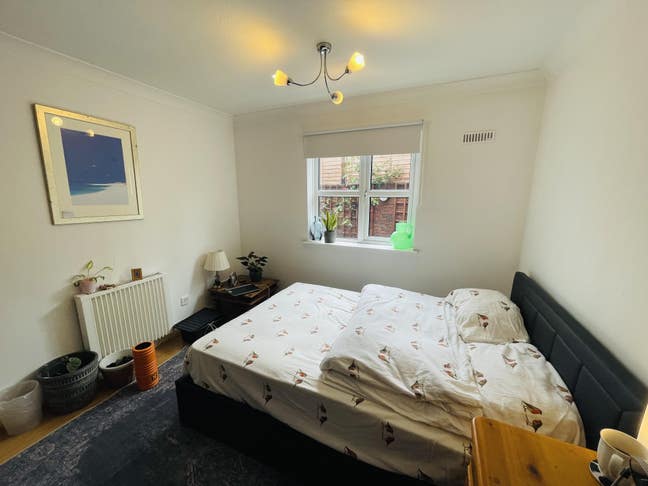 Double bedroom for rent in South Croydon Main Photo