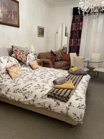 Luxury Georgian room with en-suite  Main Photo