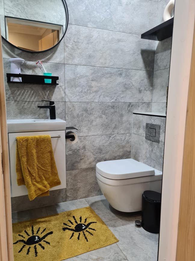 Single room to let Main Photo
