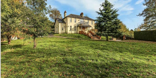 Experience the country mansion life Main Photo
