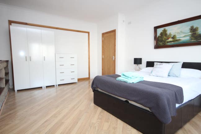 ✨Short Let-Lovely Doubles& Ensuite - Must See-W3🏡 Main Photo