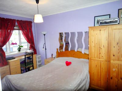 Comfortable double room near Canary Wharf Main Photo