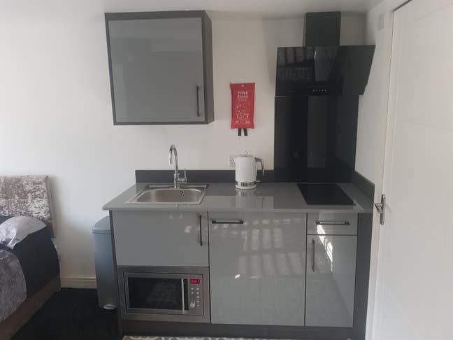 Studio Flat Excellent Condition  Main Photo