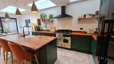 Professional House East London Main Photo