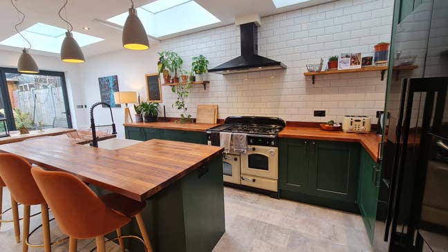 Professional House East London Main Photo