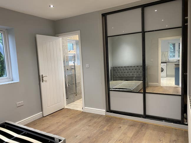 1 Bedroom Apartment - All Bills Included  Main Photo
