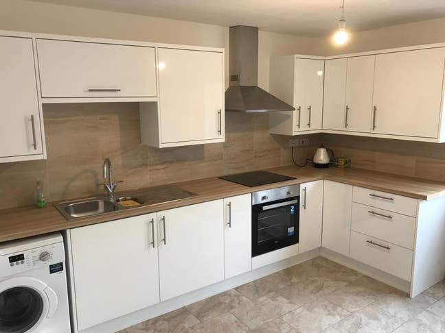 Double  furnished  room in Netherfield  Main Photo