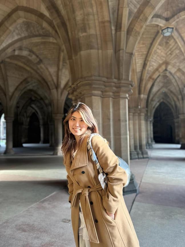 27 working professionals looking for a room Main Photo