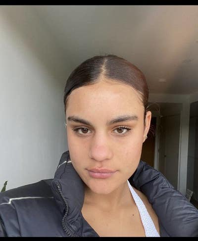 Professional Female seeks a single or double room Main Photo