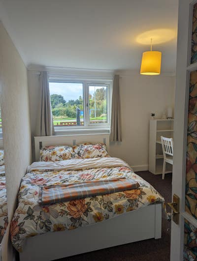 1 Room Available Main Photo