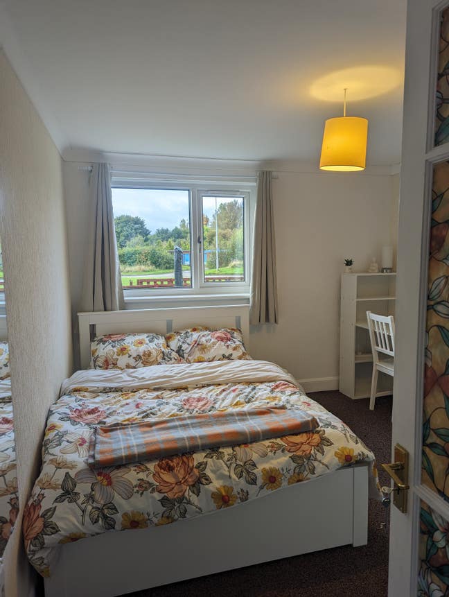 1 Room Available Main Photo