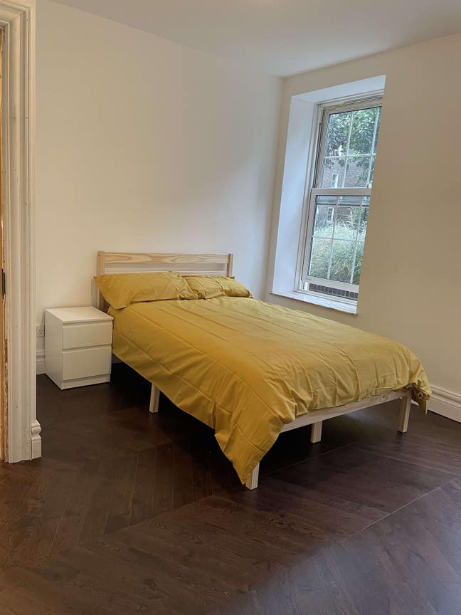 Double room for rent in clean tidy flat. Main Photo