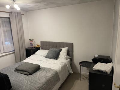 Double room in rainham  Main Photo
