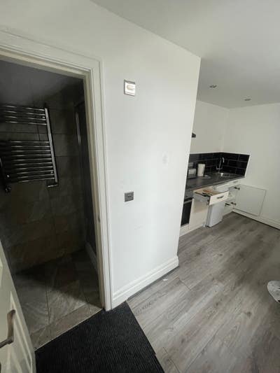 Studio flats available  Main Photo