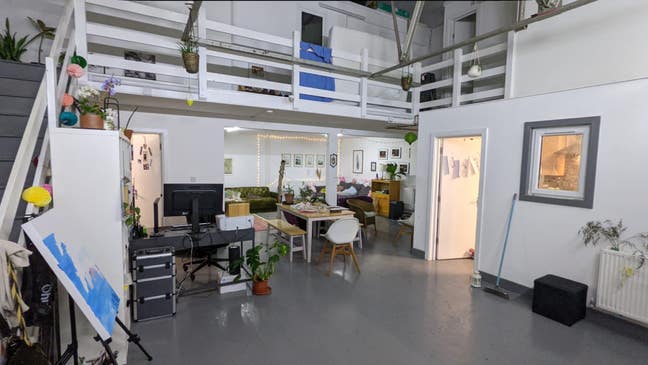 Female Preferred - Family-Vibes Warehouse,  N15 Main Photo