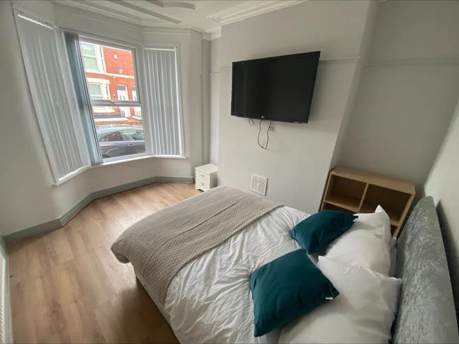 🌟 Two Rooms Left Half Price First Month Rent 🌟 Main Photo