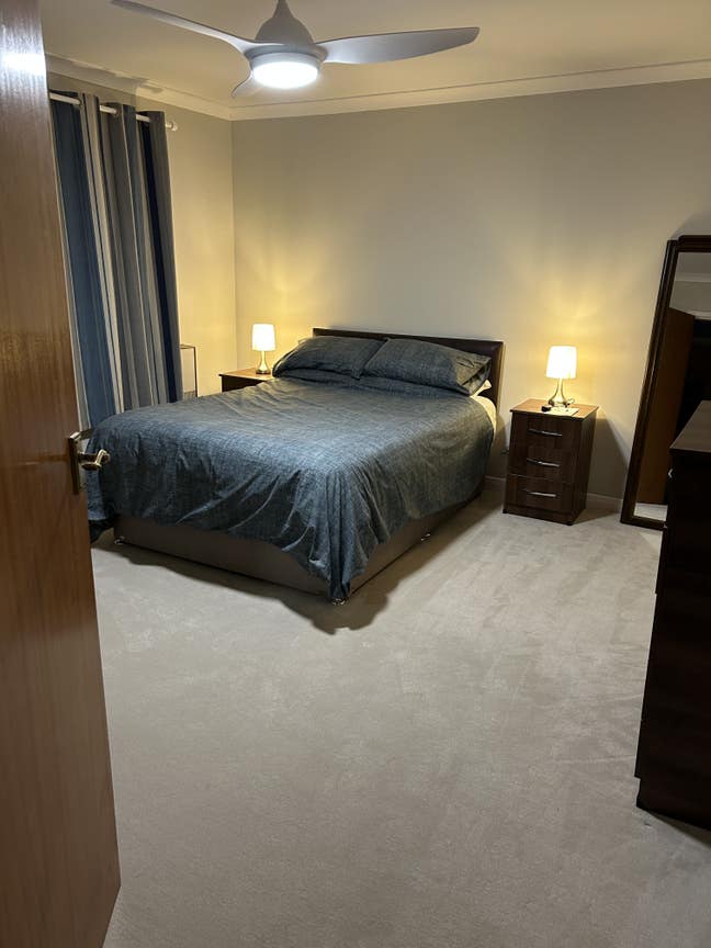 Spacious double room Monday to Friday Main Photo