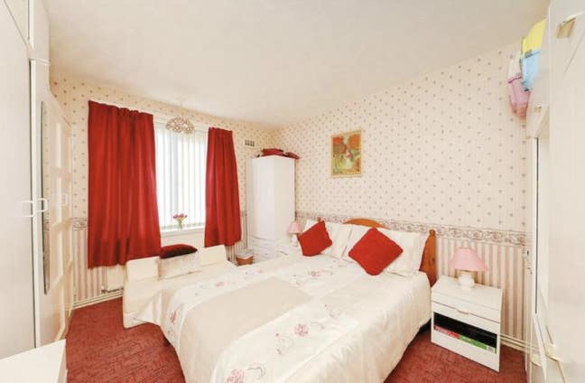 1 fully furnished bedroom near the uni Main Photo